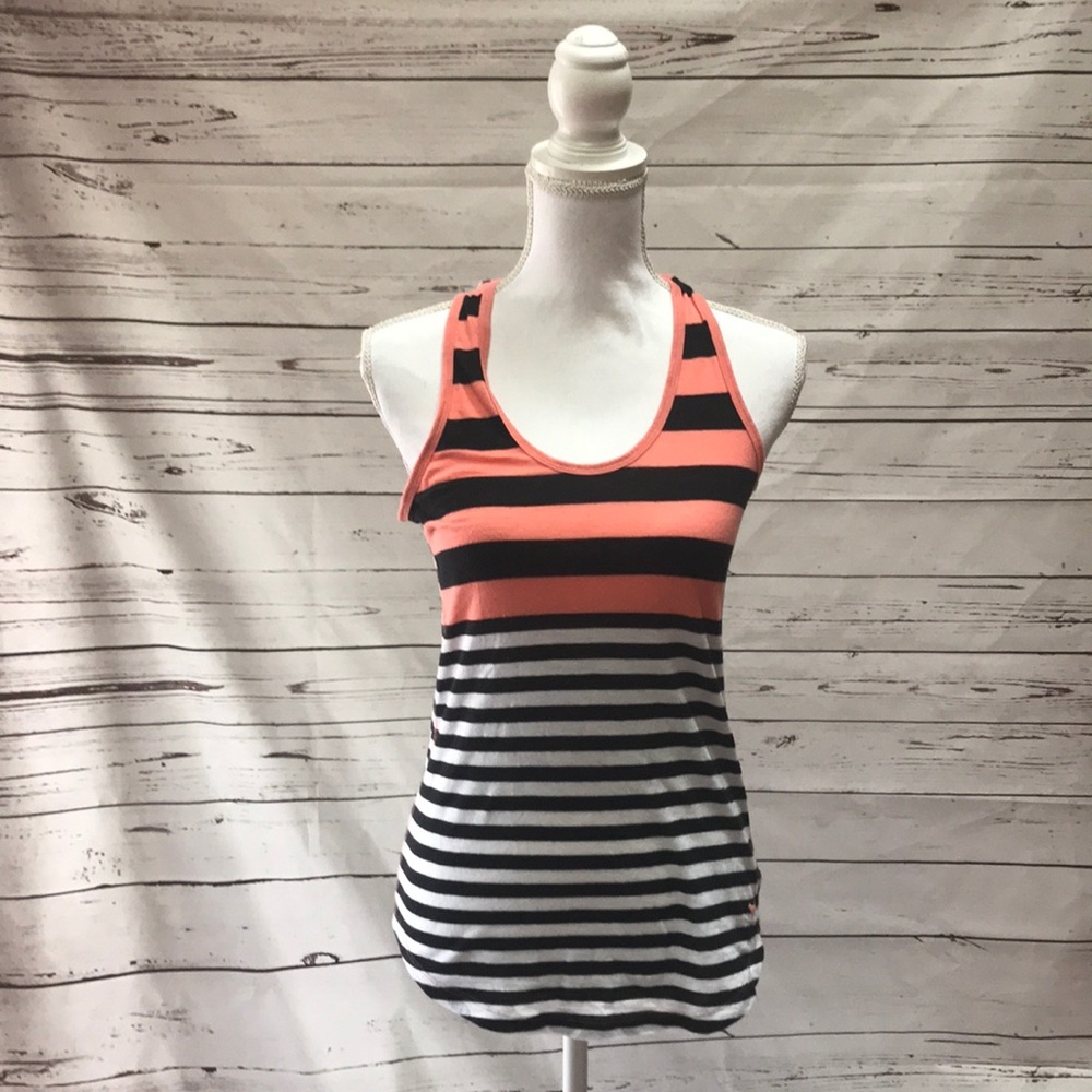 💎 Pink Victoria’s Secret racerback tank top